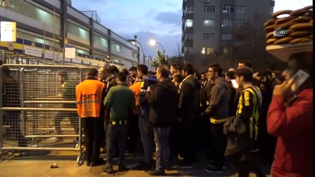 Fenerbahçe Taraftarından Maça Yoğun İlgi