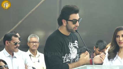 Ranbir Kapoor At 9th QPR South Mumbai Junior Soccer Challenger Awards 2017