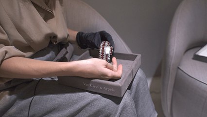 اكتشفي أروع إصدرات فان كليف أند أربلز وأسرارها في SIHH