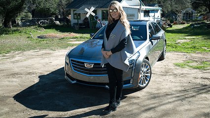 من كاليفورنيا، زويا تجرب متعة قيادة Cadillac CT6