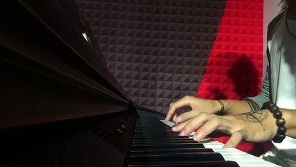 "Há hốc mồm" với cô nàng hot girl quyến rũ có màn "dậy thì siêu thành công"