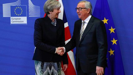 Irish border key to Brexit progress as May meets Juncker