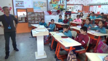 Antalya Öğretmen Sınıfı Amfi Tiyatro Gibi Dizayn Etti