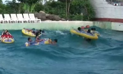 Menikmati Pantai yang Ada di Tengah Kota