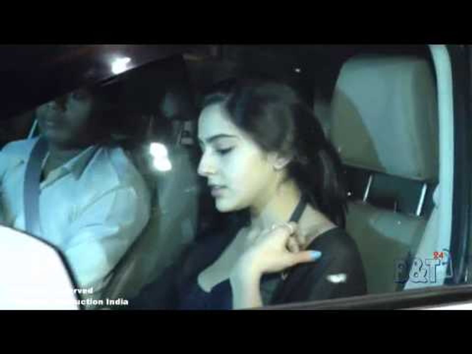 Saif and Amrita Singh's Daughter Sara Ali Khan Spotted At Kareena Kapoor Residence in Mumbai