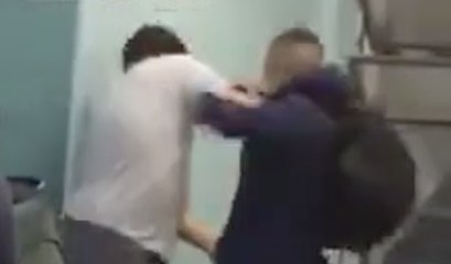 Cet étudiant met un coup dans la tête de son prof d'énervement au Brésil !