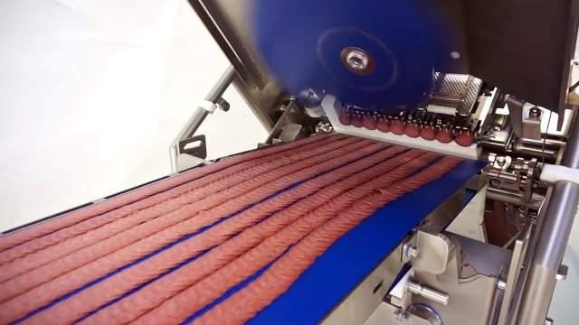 Le rêve pour l'apéritif : cette machine coupe la charcuterie à la vitesse de l'éclair !