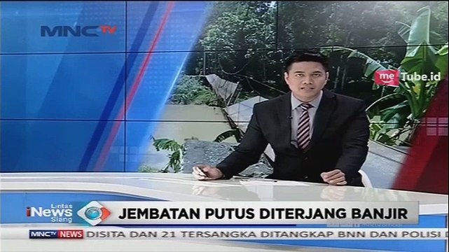 Jembatan Putus Diterjang Banjir, Siswa dan Warga Bertaruh Nyawa