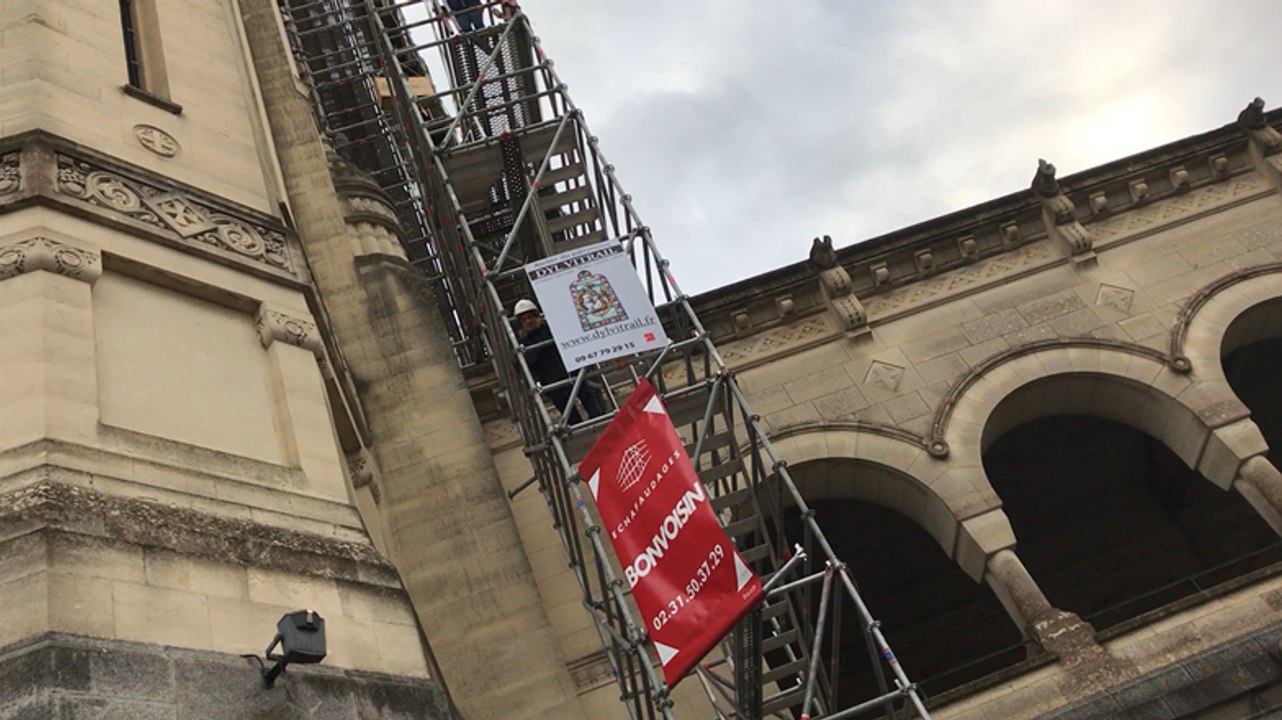 Restauration de vitraux à la basilique...