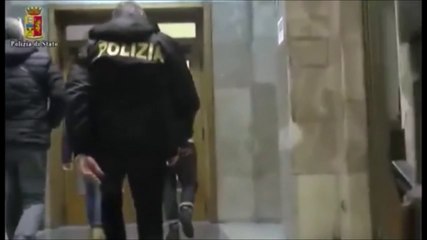 Napoli - clan camorristico dedito a spaccio e pizzo: 23 arresti