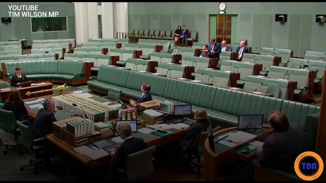 Un député australien demande son compagnon en mariage en pleine séance à l'Assemblée