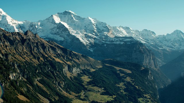 Adrénaline - Wingsuit : Une version bonus du dernier saut des Soul Flyers