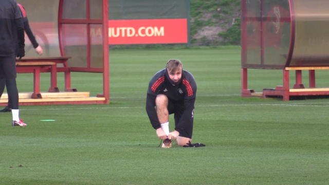 Shaw 'deserves' an opportunity, but may have to wait - Mourinho