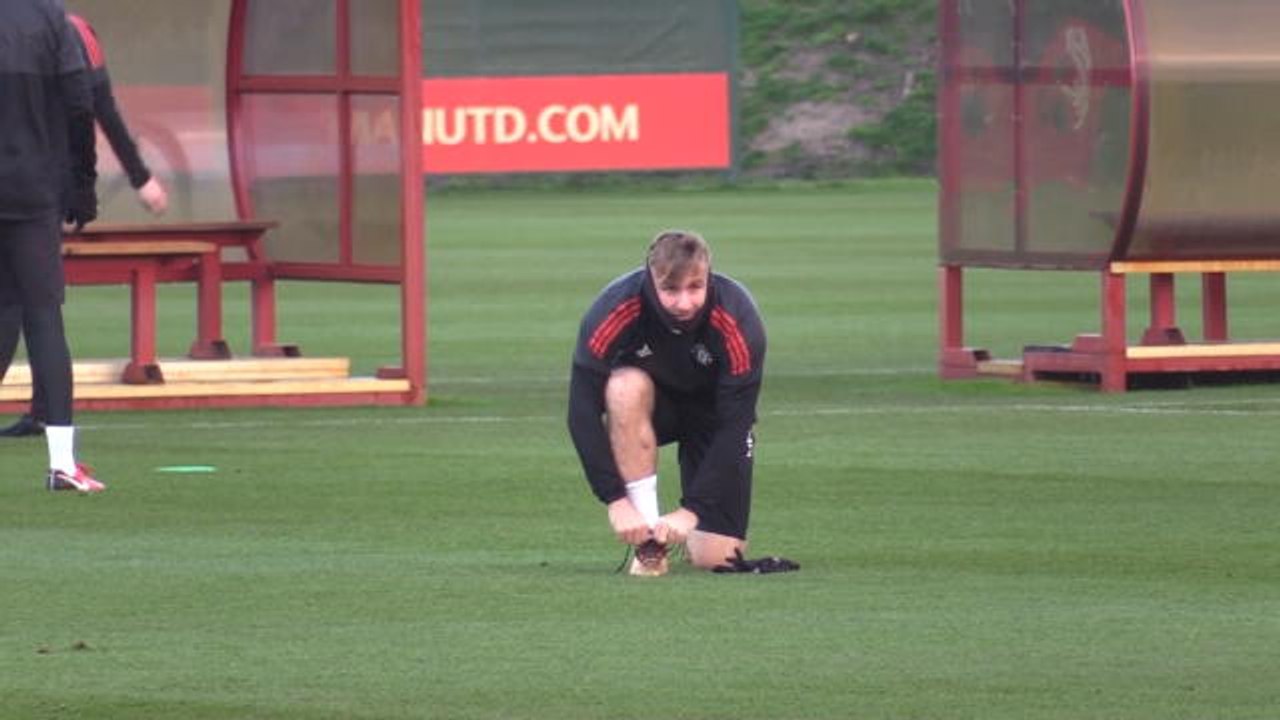 Shaw 'deserves' an opportunity, but may have to wait - Mourinho