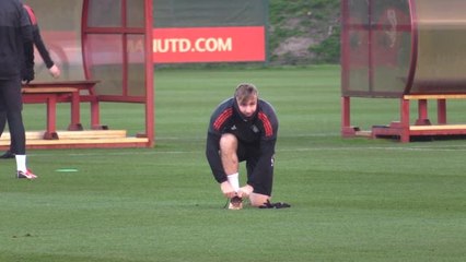 Shaw 'deserves' an opportunity, but may have to wait - Mourinho