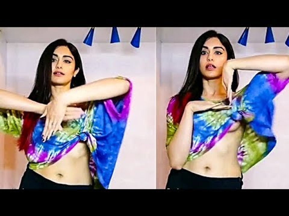 Adah Sharma  Fashionable Dress