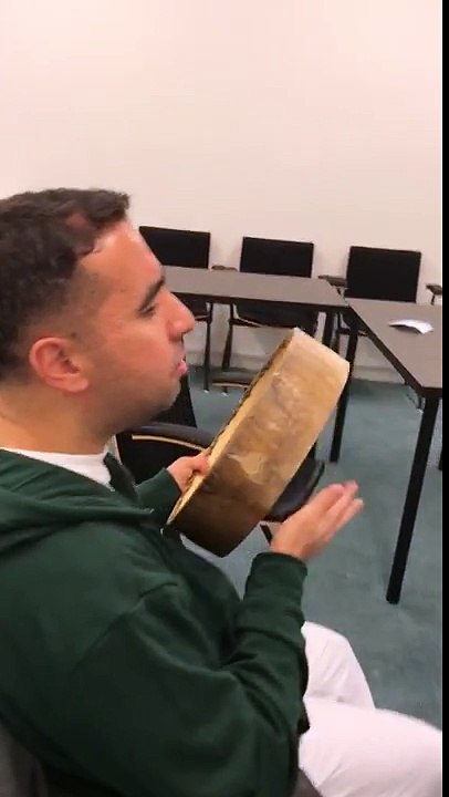 Arapça defli ilahi “Taleal bedru aleyna”. Hafız Metin Demirtaş. Danimarka İslam Kültür Merkezi (Dansk Islamisk Center). Tale´al bedru aleyna sözleri. Taleal bedru aleyna ilahi sözleri. Taleal bedru aleyna dinle. Taleal bedru aleyna indir mp3. Arapca ilahi