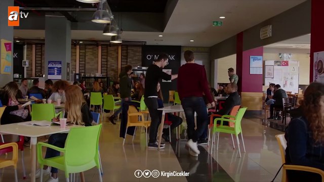 Cemre’nin hayal kırıklığı! - Kırgın Çiçekler 100.Bölüm