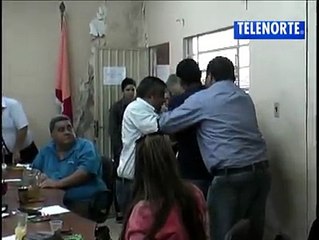 PELEA ENTRE INTENDENTE DE PEDRO JUAN Y UN REPORTERO RADIAL POR UNA FILMACIÓN EN CELULAR DEL COMUNICADOR