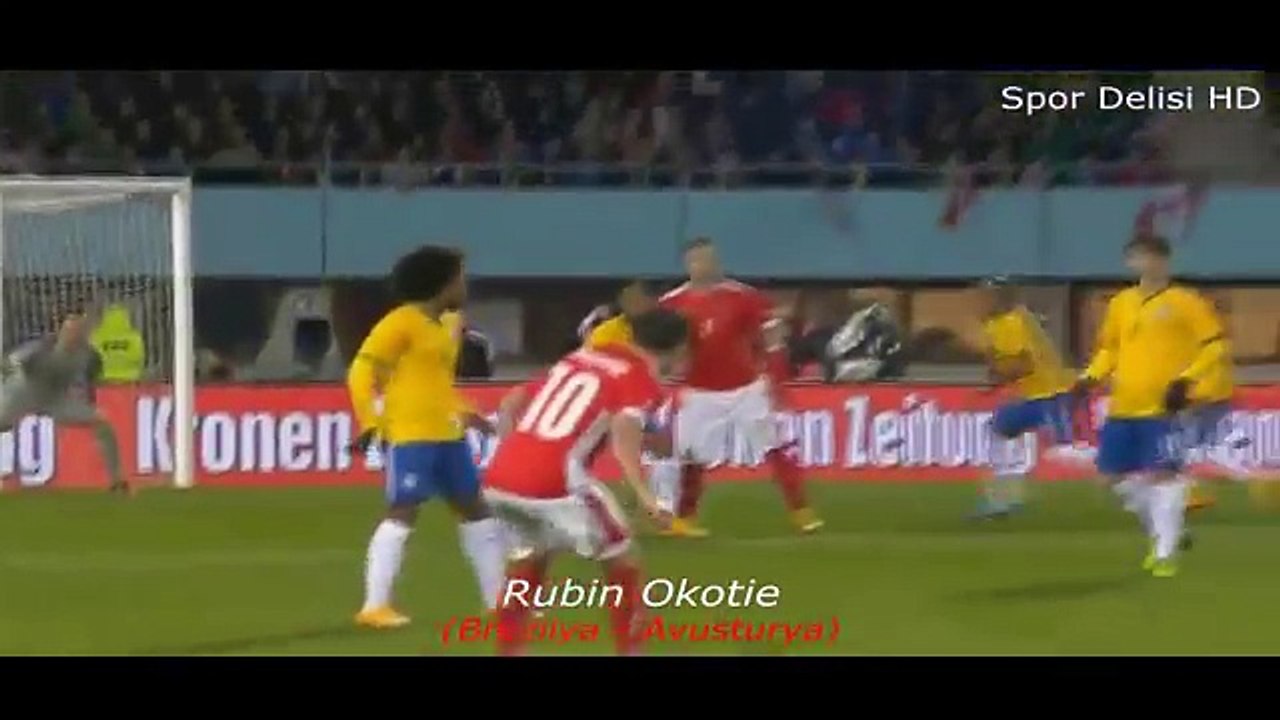 Futbol Tarihinde Eliyle Gol Atan Futbolcular ● Top 10