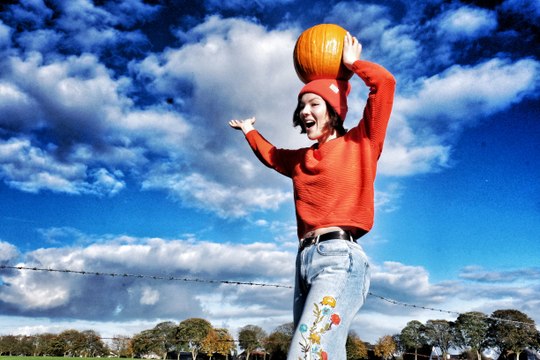 Hitchhiking Vlog | Free stuff you get for hitchhiking | Wasted Life