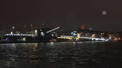 Galata Köprüsü Trafiğe Kapatıldı