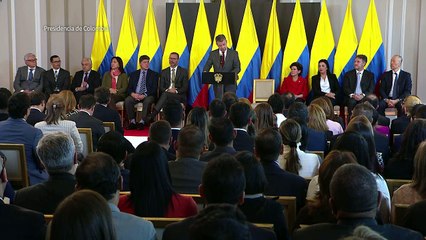 Colombia renovará equipo de paz con ELN con frágil tregua