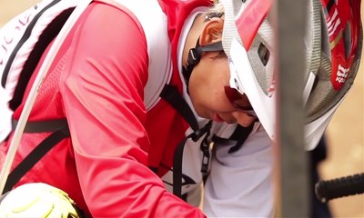 Wanita Penakluk Lintasan Downhill