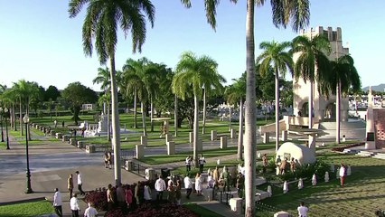 Masiva marcha cierra aniversario de muerte de Fidel Castro