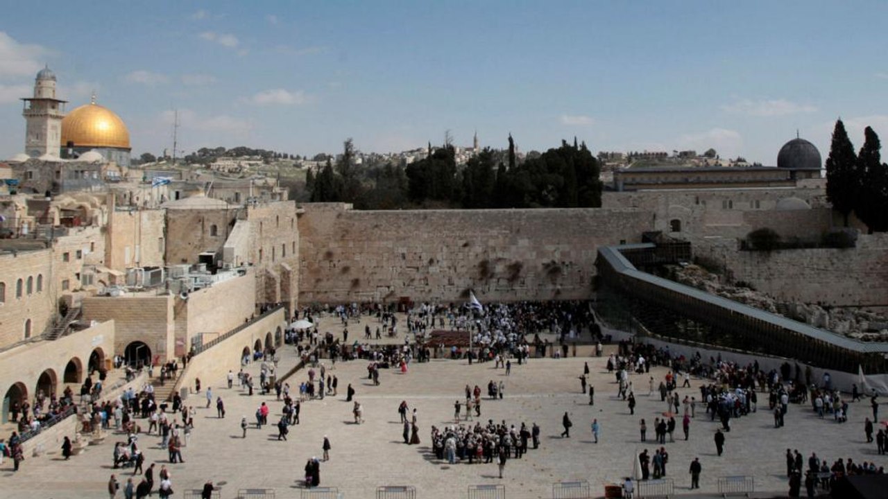 Trump vertagt seine umstrittene Jerusalem-Entscheidung