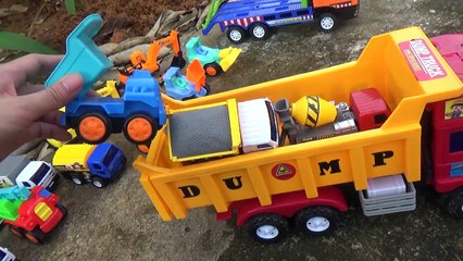 ショベルカー ユンボ パワーショベル はたらくくるまランド ! のりものあつまれ ! ショベルカー、ミキサー車を積んでいくよ ! Tomica Dump Truck