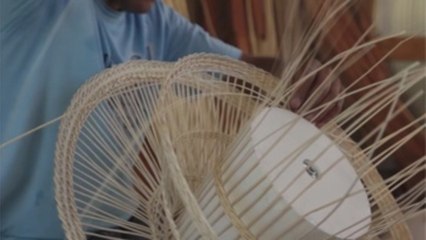 Proyecto español combina arte aborigen y reciclaje de plástico en Australia