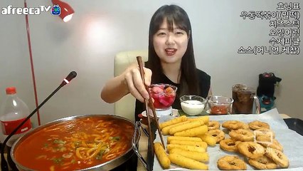 직접만든 우동밀떡볶이 치즈스틱 오징어링 먹방 mukbang 볼빨간효닝