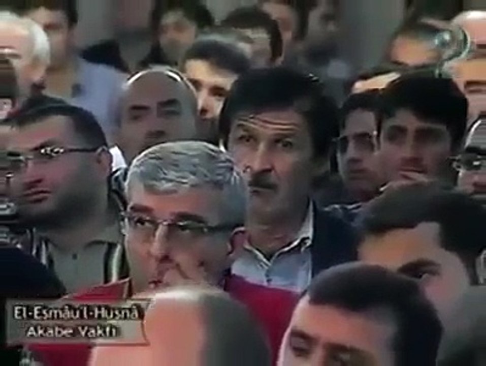 Bu kadar cömert olan Rabbine karşı neden bu kadar gururlusun ey insan!