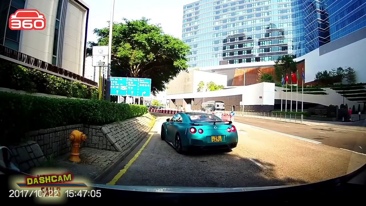 Dash Cam Fails Compilation __ November 2017 __ MonthlyFails[1]