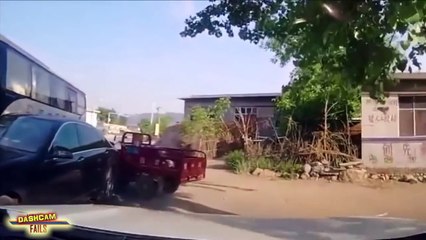 Dash Cam Fails Compilation __ June 2017 __ MonthlyFails[2]