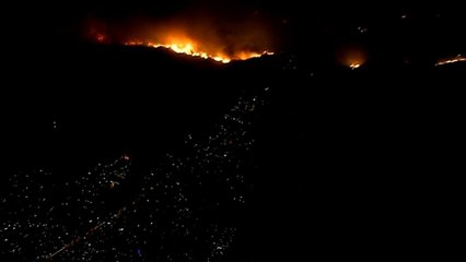 Incêndios na Califórnia ameaçam duas cidades