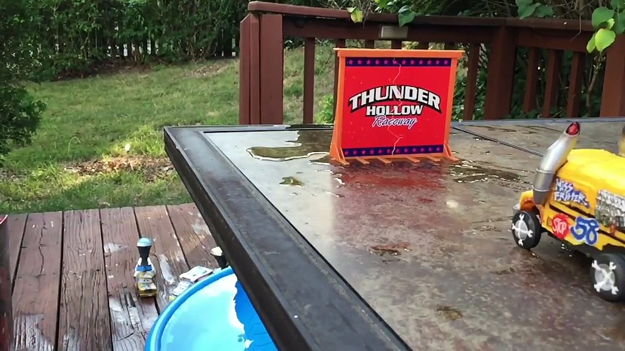 Lightning mcqueen jackson storm crash all of remote control cars 3 toys disney pixar crash