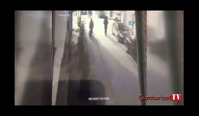 Önce otomobille çarptılar, sonra sopalarla öldüresiye dövüp bıçakladılar