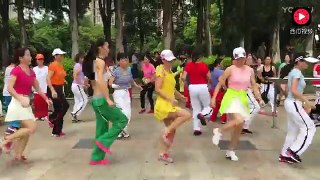 深圳广场舞：大妈们广场舞穿的真有范！