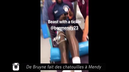 Alexis Sanchez en scène avec son chien, De Bruyne fait des chatouilles à Mendy