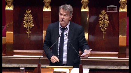 Contre l'évasion, ce député communiste a créé une société offshore en nommant Darmanin à sa tête