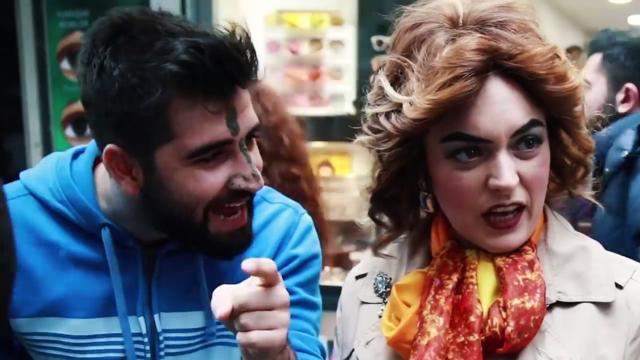 EZGİ MOLA'NIN KÖLESİ OLMAK ( KRAL & VEZİR )