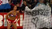 ركلات ترجيح حمااااااسية بالكيني بين بنات ايطاليا و كرواتيا Bikini penalties  Italy vs Croatia