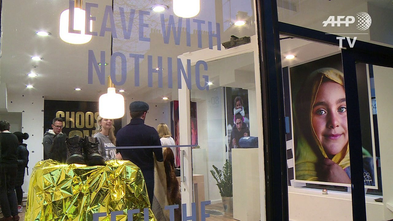 London pop-up store sells Christmas gifts for refugees