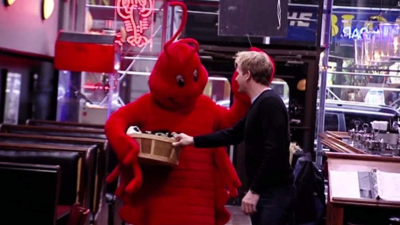 Ridiculous Restaurant Makeover Includes a LOBSTER CLAW GAME! _ Kitchen Nightmares-uXZiW8vsjPM