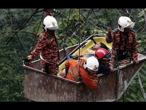 Bas terhumban dalam gaung, 37 maut