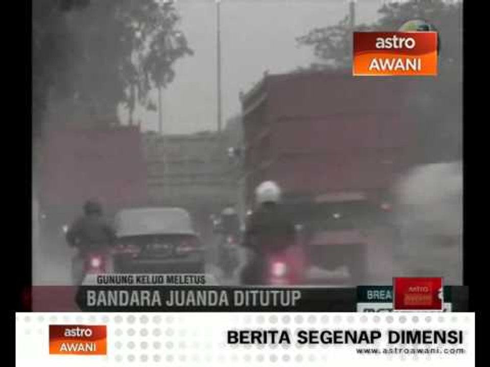 Gunung berapi Kelud meletus, ribuan dipindahkan