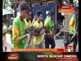 Perkhidmatan urutan ular sawa di Zoo Filipina