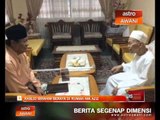 Khalid Ibrahim beraya di rumah Nik Aziz